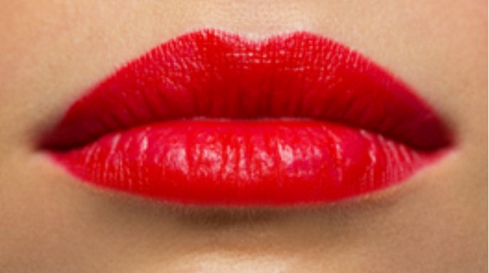 Rouge à lèvres rouge 